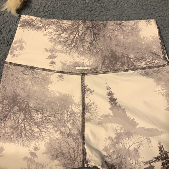 Forest Print Aerie Leggings - Picture 6 of 7